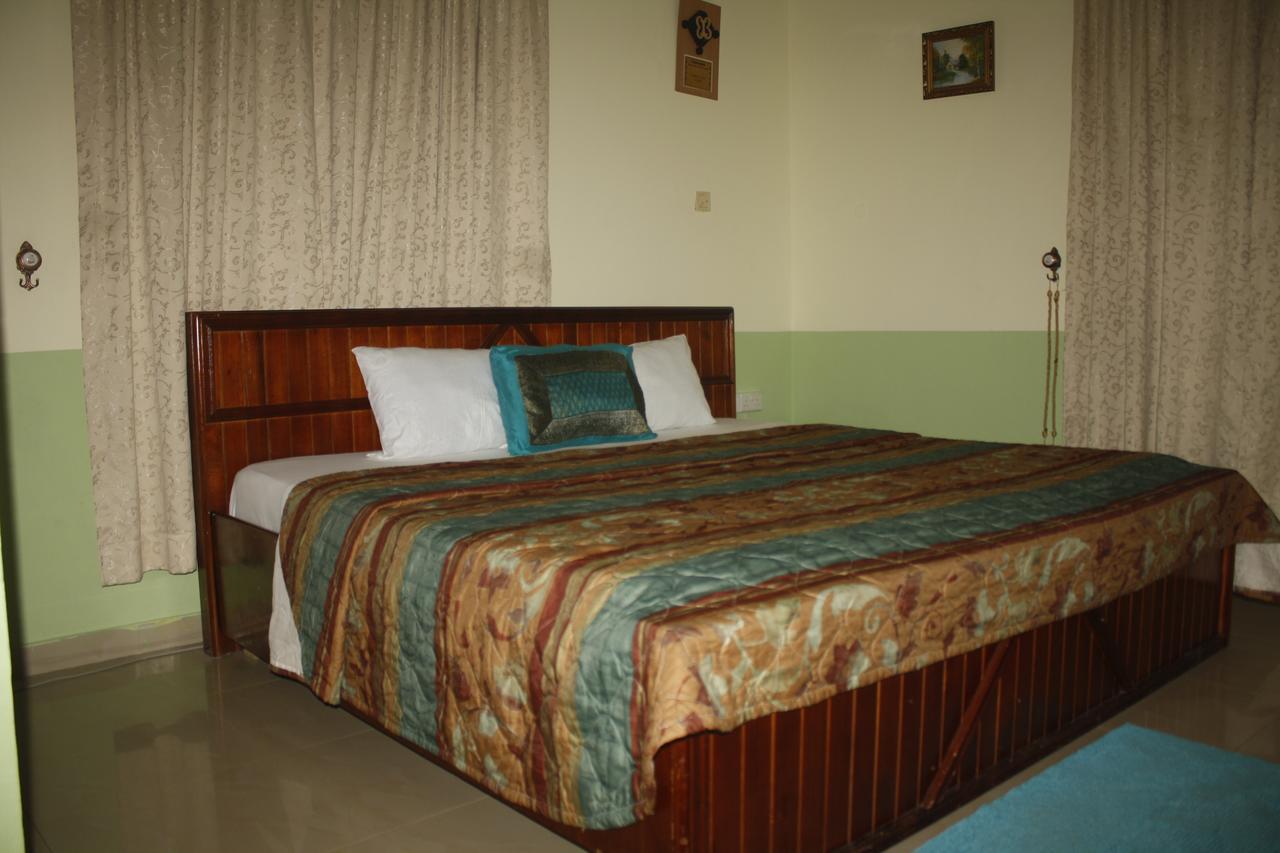 Dokua Royal Hotel Kwabenya 외부 사진