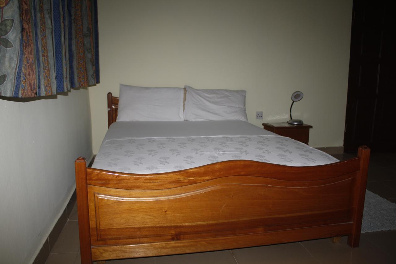 Dokua Royal Hotel Kwabenya 외부 사진